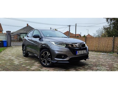 HONDA HR-V 1.5 VTEC-T Sport CVT SÉRÜLÉSMENTES. MAGYAROSZÁGI. Megkímélt. Téli-Nyári kerék