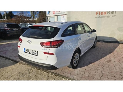 HYUNDAI I30 1.6 CRDi LP Life ÁFÁS!Magyarországi!1 tulajdonostól!Szervizkönyves!+2 év garanciával!