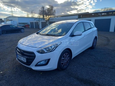 HYUNDAI I30 CW 1.4 CRDi Comfort +SZERVÍZKÖNYV+KLÍMA+TRADAR+