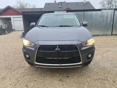 MITSUBISHI OUTLANDER 3.0 V6 GT csúcsmodell