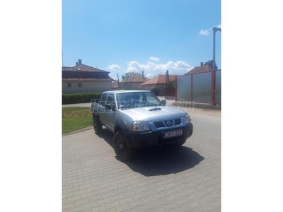 NISSAN PICK UP 2.5 4WD Double Navara