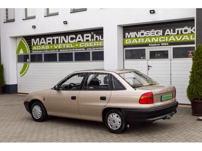 OPEL ASTRA F 1.4 Classic Igényes Eredeti MAGYAR Autó. Családi Tulajdonból + 2X-s GARANCIA !!