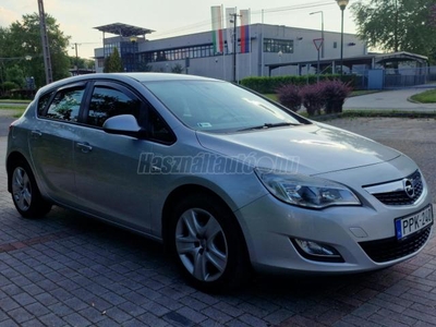 OPEL ASTRA J 1.4 Enjoy