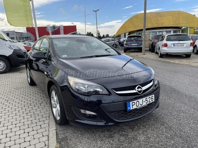 OPEL ASTRA J Sedan 1.4 T Enjoy