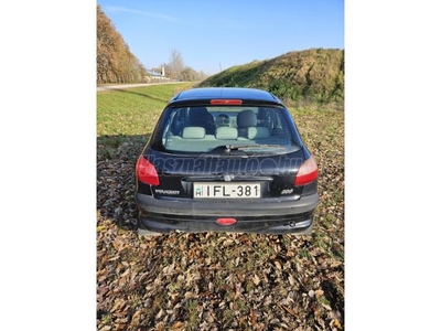 PEUGEOT 206 1.1 Presence