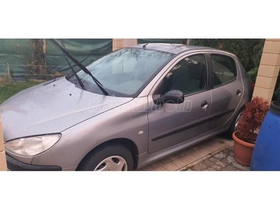 PEUGEOT 206 1.4 Color Line