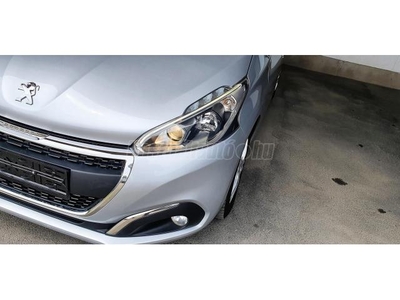 PEUGEOT 208 1.2 PureTech Style LED-NAVI-TEMPOMAT-Ü.FŰTÉS-DIGIT.KLÍMA-T.RADAR-TÉLIGUMI