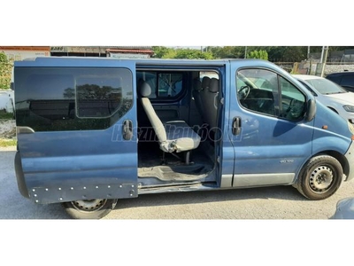 RENAULT TRAFIC 1.9 dCi L1H1 Passenger Klíma. 9 személyes. Vonóhorog. Metálfényezés