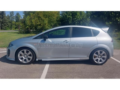 SEAT LEON 2.0 PD TDI FR DPF Cupra Body Kit/Cupra ülések/Nagy kijelző/Kamera/Tempomat/Digitklíma