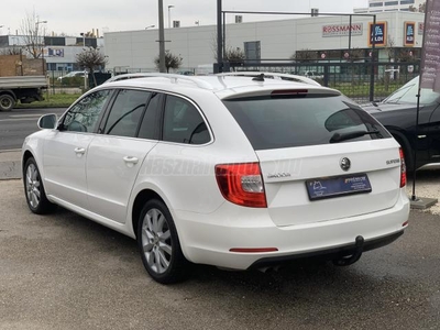 SKODA SUPERB 1.4 TSI Elegance /// BI-XENON LED NAVI TEMPOMAT ÜL.FŰTÉS TÖBB ZÓNÁS KLIMA TÉLI-NYÁRI KERÉKGARNIT