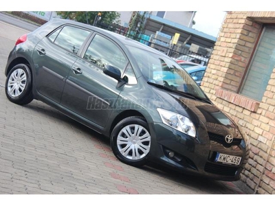 TOYOTA AURIS 1.4 Sol AC