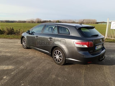 TOYOTA AVENSIS 2.0 D-4D