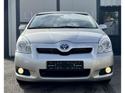 TOYOTA COROLLA VERSO 2.2 D-4D Luna