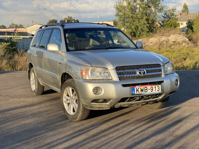 TOYOTA HIGHLANDER 3.3 V6 Hybrid 4WD (Automata)