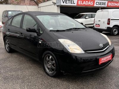 TOYOTA PRIUS 1.5 HSD (Automata) Tempomat Digitklíma 4xelablak Vonóhorog 2gyári kulcs