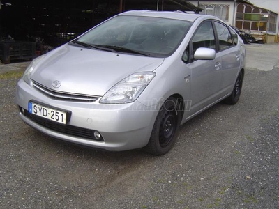 TOYOTA PRIUS 1.5 HSD IPA NAVI 2006 (Automata)