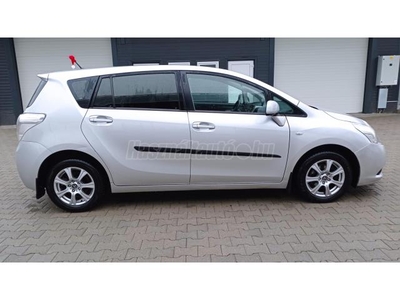 TOYOTA VERSO 2.0 D-4D Luna