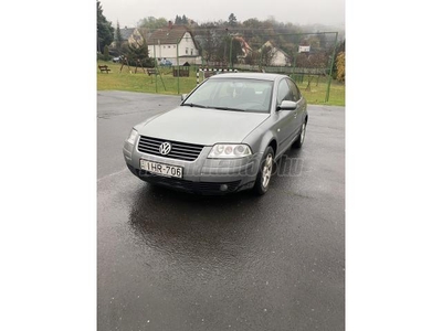 VOLKSWAGEN PASSAT V 1.6 Trendline