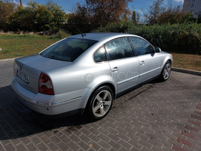 VOLKSWAGEN PASSAT V Variant 1.8 5V T Highline Business