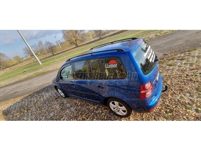 VOLKSWAGEN TOURAN 1.4 TSi Trendline DSG