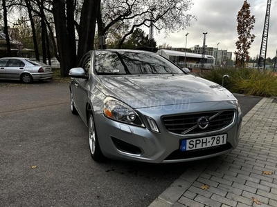 VOLVO S60 2.5 T T5 Summum Geartronic 254LE!