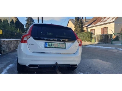 VOLVO V60 2.4 D [D6] PHEV AWD Summum Geartronic kitűnő állapotú.megkímélt