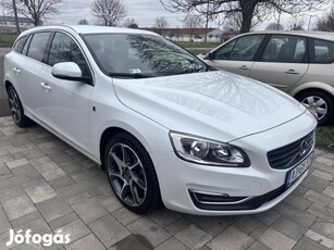 Volvo V60 2.0 D [D2] Ocean Race Geartronic 1540...