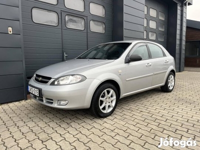 Chevrolet Lacetti 1.4 16V Elite Szervizelt / MA...