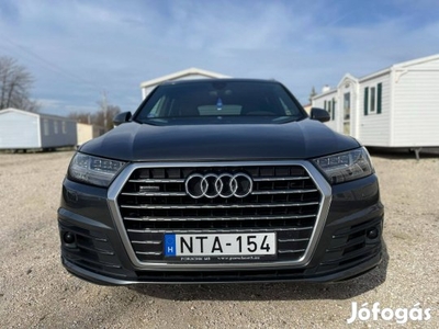 Eladó Audi Q7 kiváló állapotban rengeteg extrával!