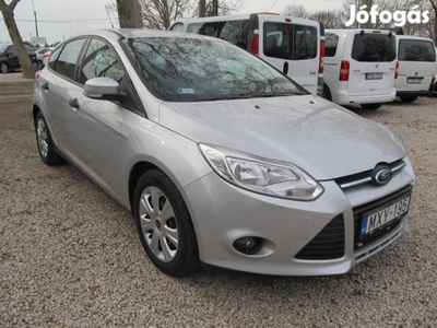 Ford Focus 1.6 Ti-Vct Ambiente Magyarországi 1...