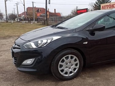 Hyundai I30 1.4i Comfort Friss műszaki