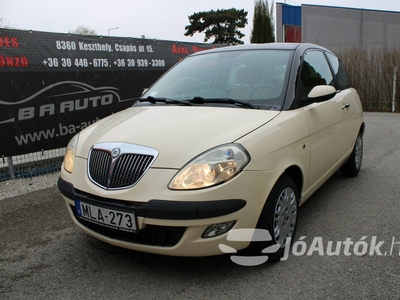 LANCIA Ypsilon