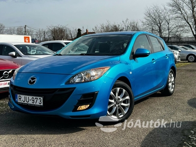 MAZDA Mazda 3