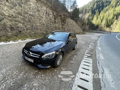 MERCEDES-BENZ C-osztály