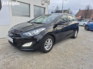 Hyundai I30 CW 1.6 CRDi LP Comfort Szervizelt /...