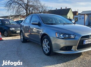 Mitsubishi Lancer Sportback 1.6 Invite