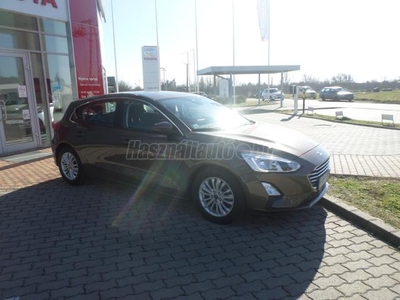 FORD FOCUS 1.0 EcoBoost Titanium