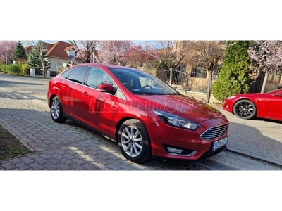 FORD FOCUS 1.6 Ti-VCT Titanium