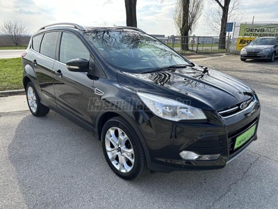 FORD KUGA 2.0 TDCi Titanium 4WD.-SZERVIZKÖNYV