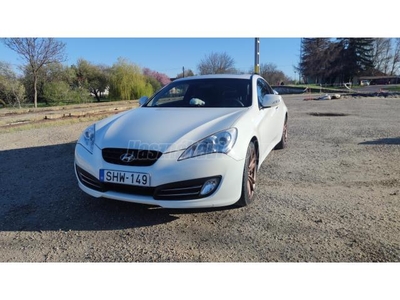 HYUNDAI GENESIS COUPE 2.0 T Style Dobozos 5 fős. vagy nagyobb családi autó. vagy városi rohangálós. csere beszámít