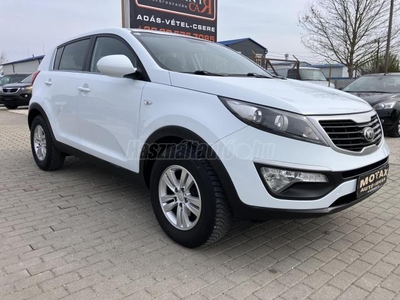 KIA SPORTAGE 1.7 CRDi EX 138000KM!SZERVIZKÖNYVES!NAGYON SZÉP!GYÁRI NAVIGÁCIÓ KAMERA!