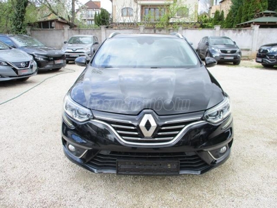 RENAULT MEGANE Grandtour 1.3 TCe Intens BOSE NAVI/KAMERA/PARKASSIST/KEYLESS/ÜLÉSMASSZÍROZÁS/BOSE HIFI/VONÓHOROG