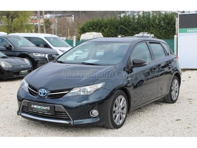 TOYOTA AURIS 1.8 HSD Lounge (Automata) 159e km. Xenon. Garancia