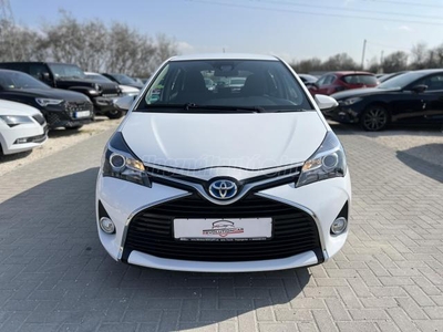 TOYOTA YARIS 1.5 HSD Trend Safety e-CVT DIGITKLÍMA! ÜLÉSFŰTÉS! KAMERA!