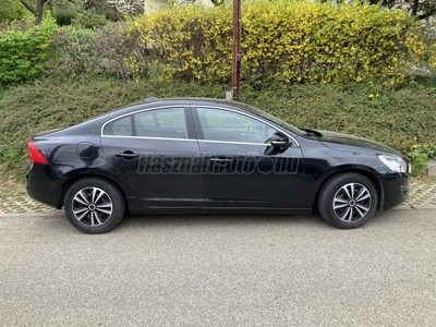 VOLVO S60 2.4 D [D5]