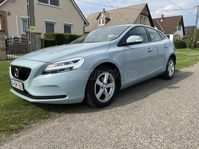 VOLVO V40 2.0 D [D2] Kinetic