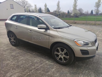 VOLVO XC60 2.0 D [D4] Summum FWD