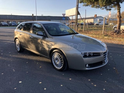 ALFA ROMEO 159 SW 1.9 JTD 16V Distinctive Olasz-rozsdamentes!