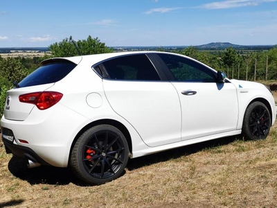 ALFA ROMEO GIULIETTA 2.0 JTDM-2 Distinctive