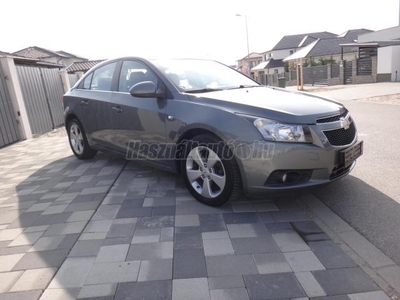 CHEVROLET CRUZE 2.0 D LT (Automata) Navigáció.Kamera.Tempomat.Frissen szervizelve